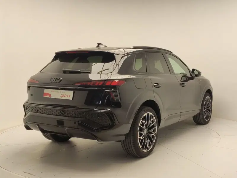 Audi Q3 Sportback nuova a Avellino (7)