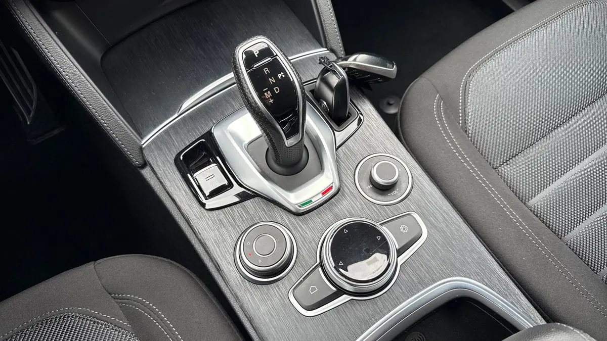 Alfa Romeo Stelvio usata a Treviso (11)