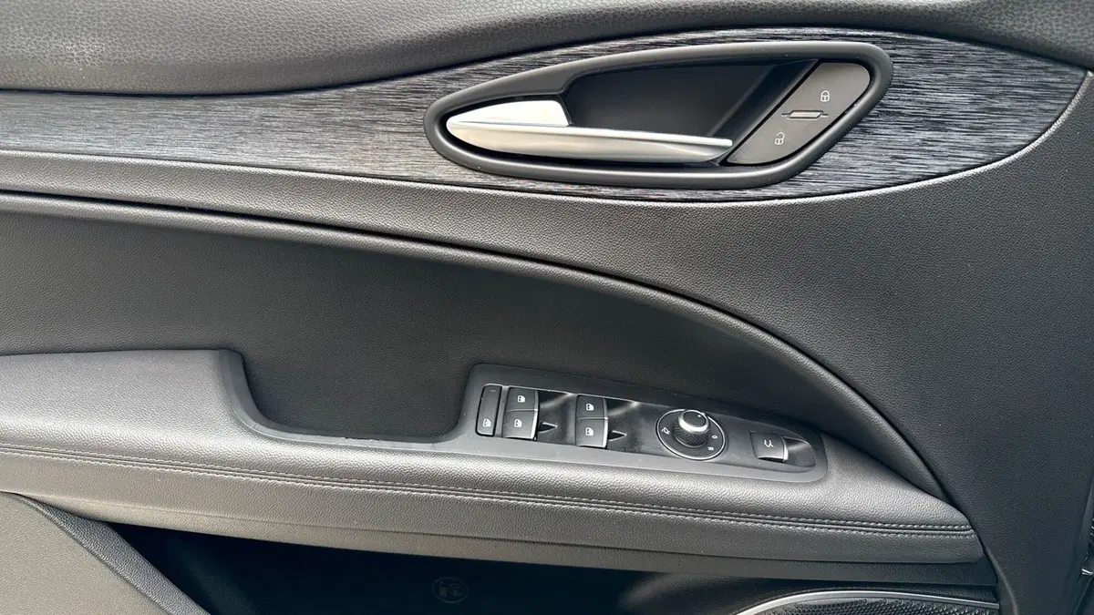 Alfa Romeo Stelvio usata a Treviso (18)