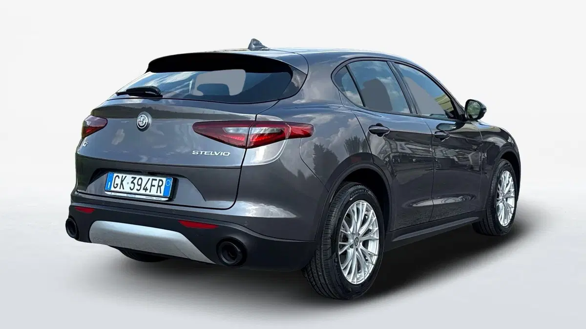 Alfa Romeo Stelvio usata a Treviso (3)