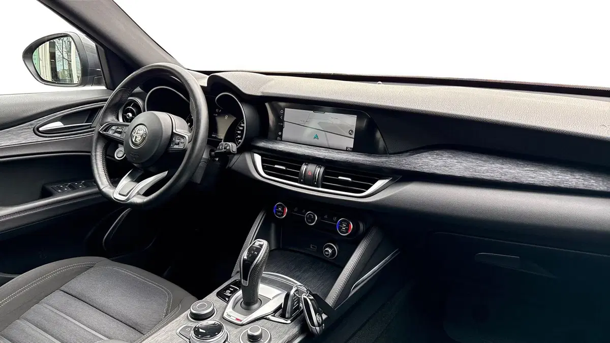 Alfa Romeo Stelvio usata a Treviso (5)