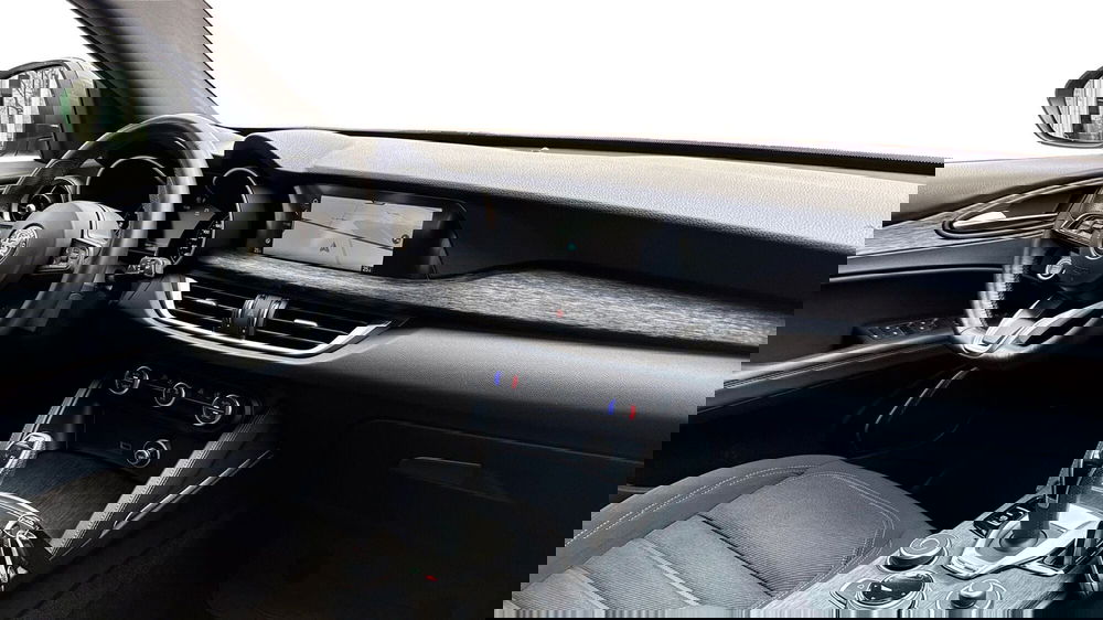 Alfa Romeo Stelvio usata a Treviso (5)