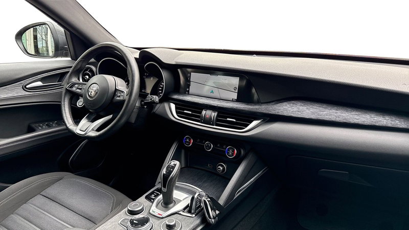 Alfa Romeo Stelvio usata a Treviso (5)