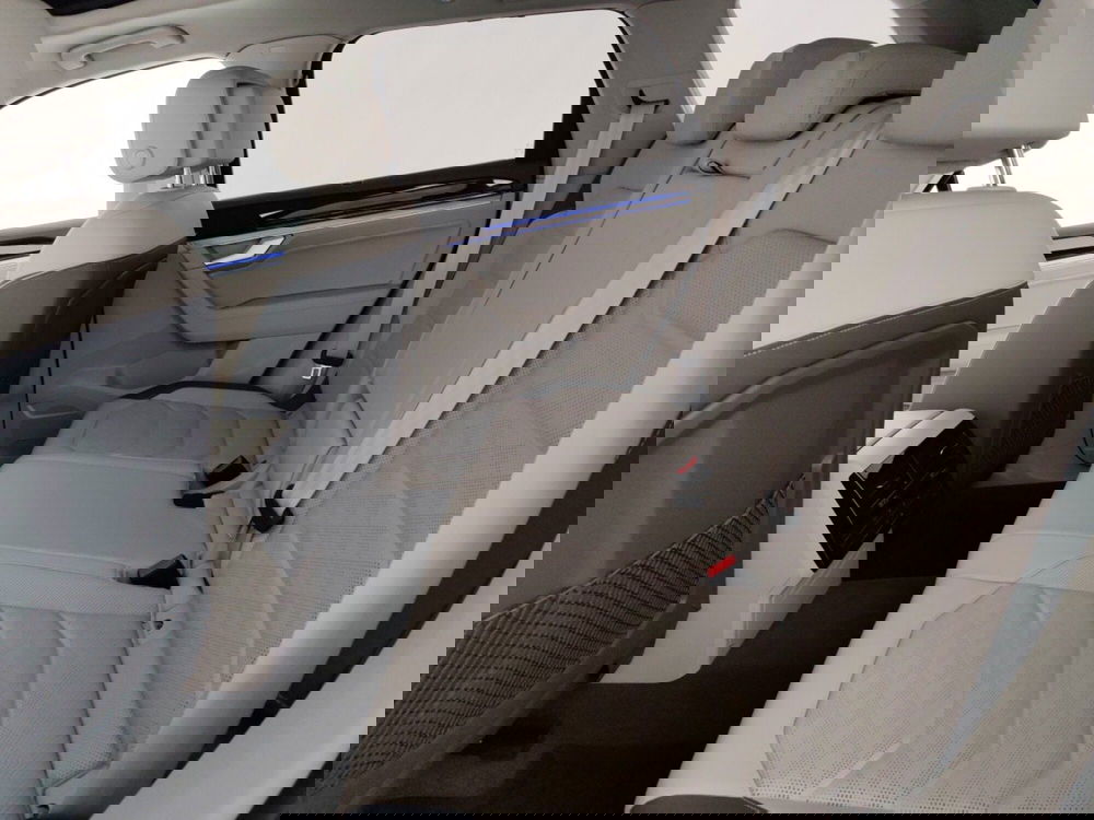 Volkswagen Touareg usata a Massa-Carrara (12)