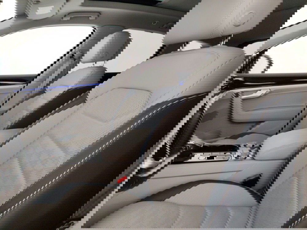 Volkswagen Touareg usata a Massa-Carrara (9)