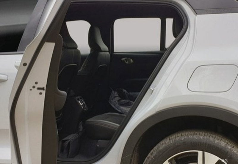 Volvo XC40 usata a Palermo (11)