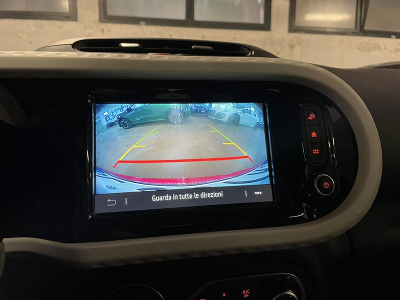 Renault Twingo usata a Milano (10)