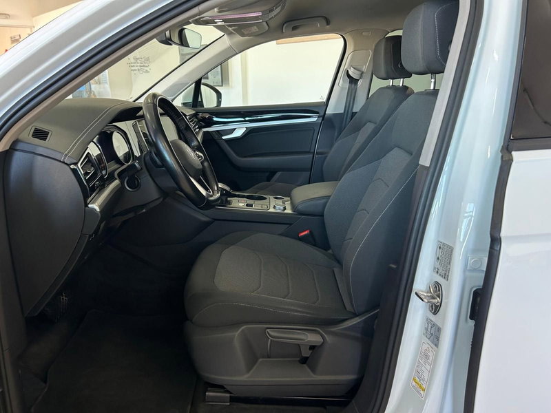 Volkswagen Touareg usata a Bari (11)