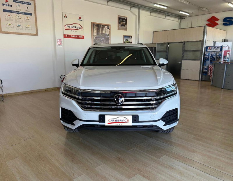 Volkswagen Touareg usata a Bari (2)