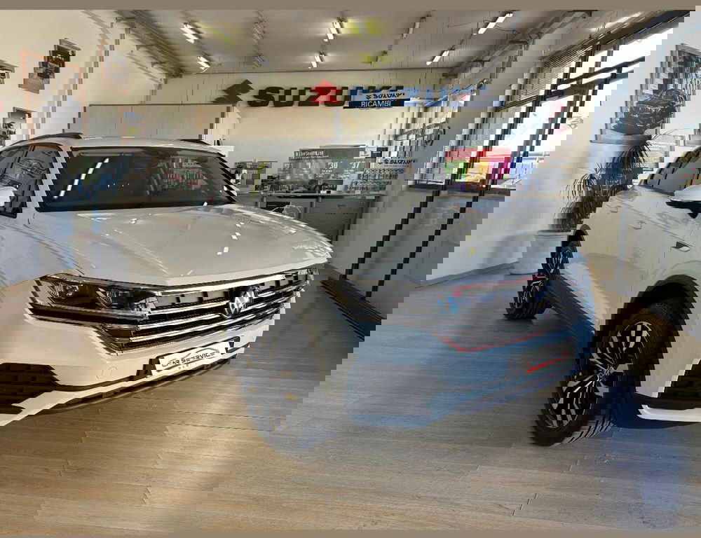 Volkswagen Touareg usata a Bari (3)