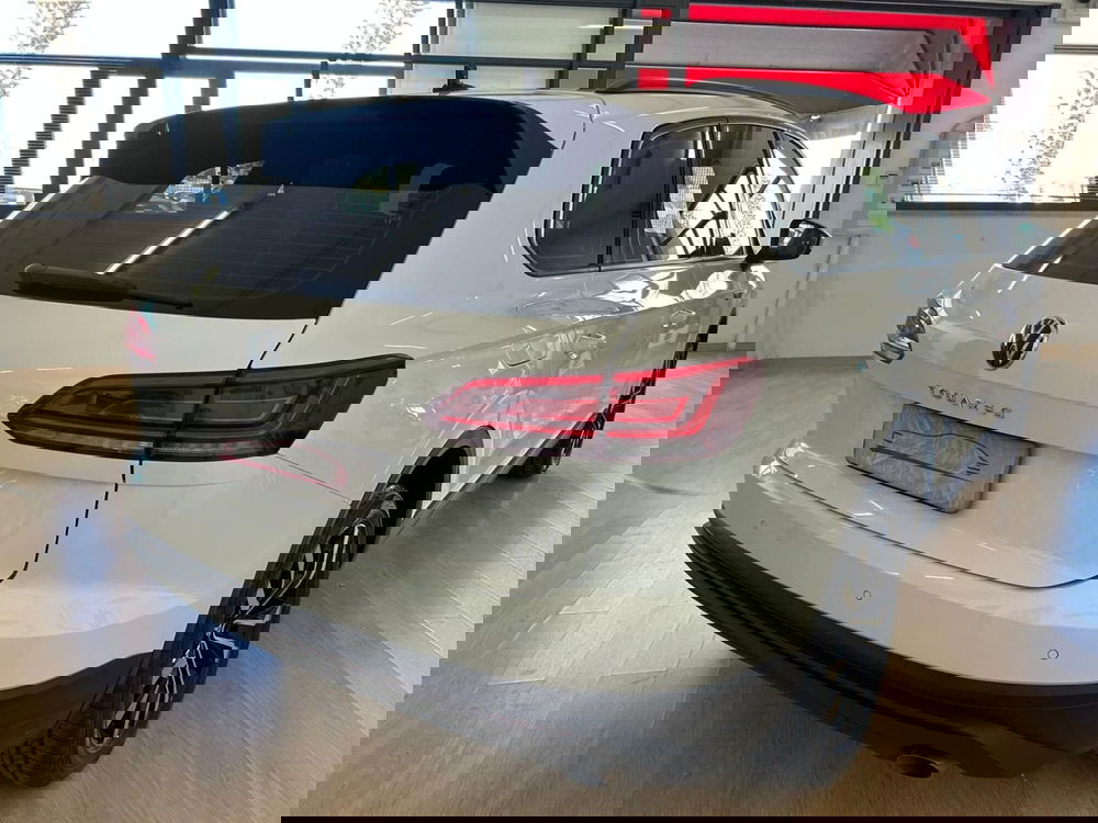 Volkswagen Touareg usata a Bari (5)