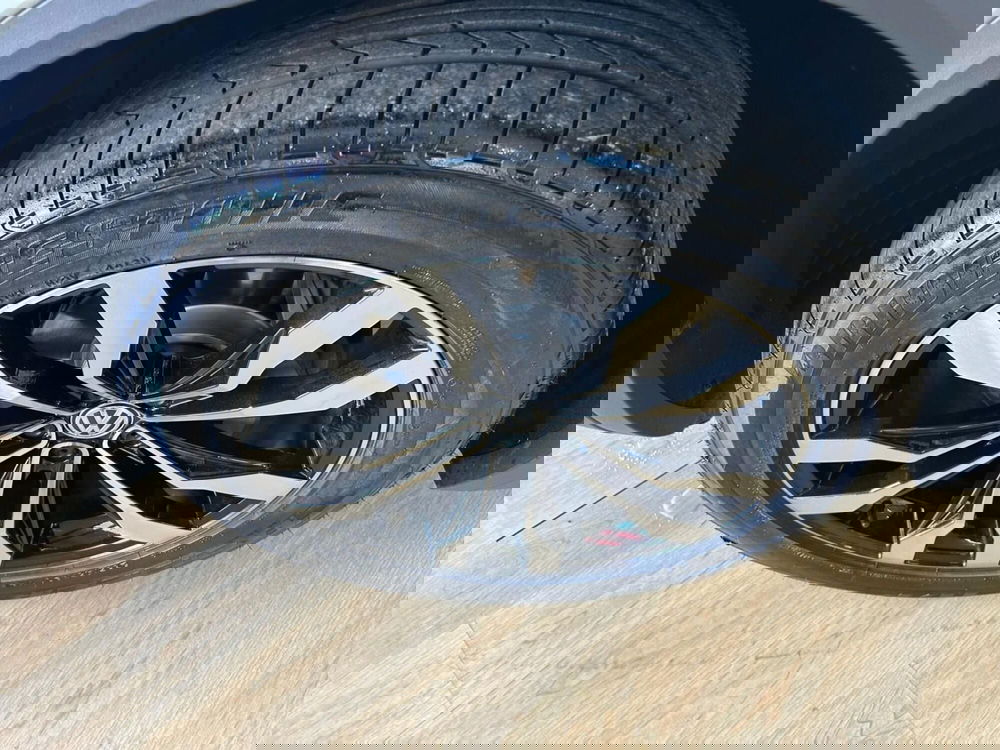 Volkswagen Touareg usata a Bari (9)