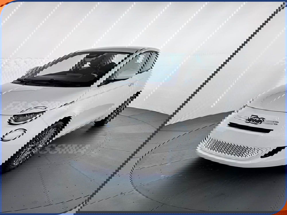 Fiat 500 nuova a Milano (3)