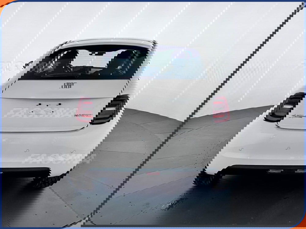 Fiat 500 nuova a Milano (5)