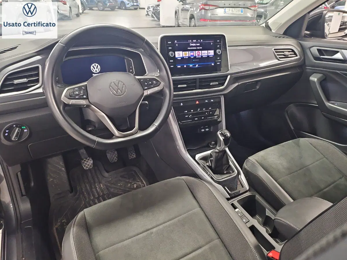 Volkswagen T-Roc usata a Genova (12)