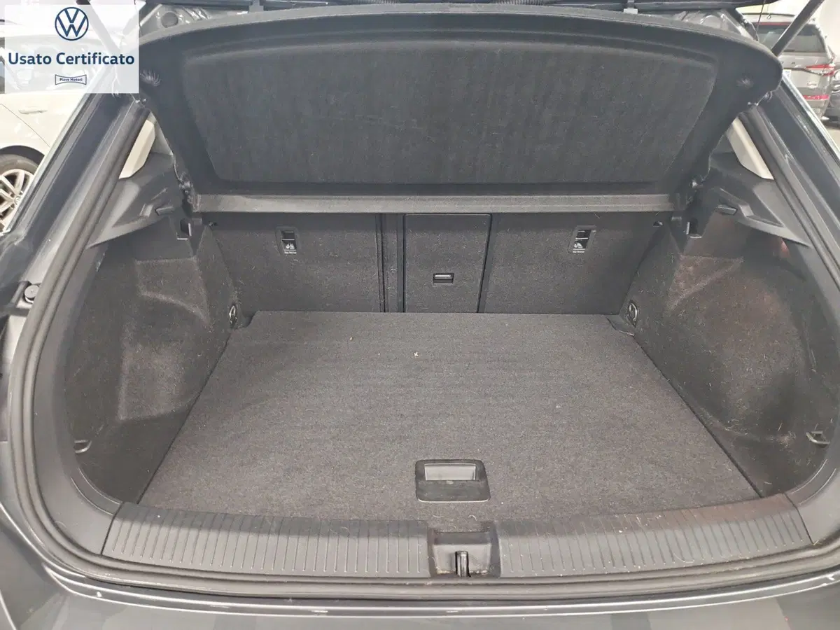 Volkswagen T-Roc usata a Genova (9)