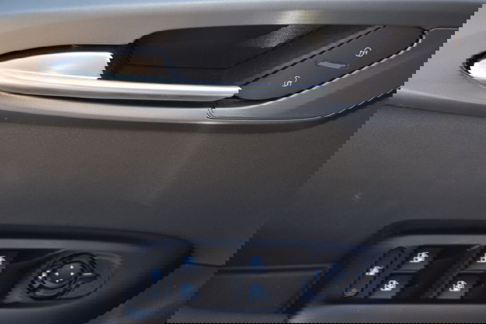 Alfa Romeo Tonale usata a Catania (9)