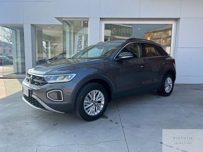 Volkswagen T-Roc 1.5 tsi Life del 2024 usata a Brescia