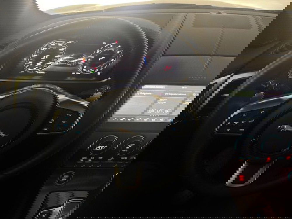 Jaguar F-Type Coupé usata a Como (10)