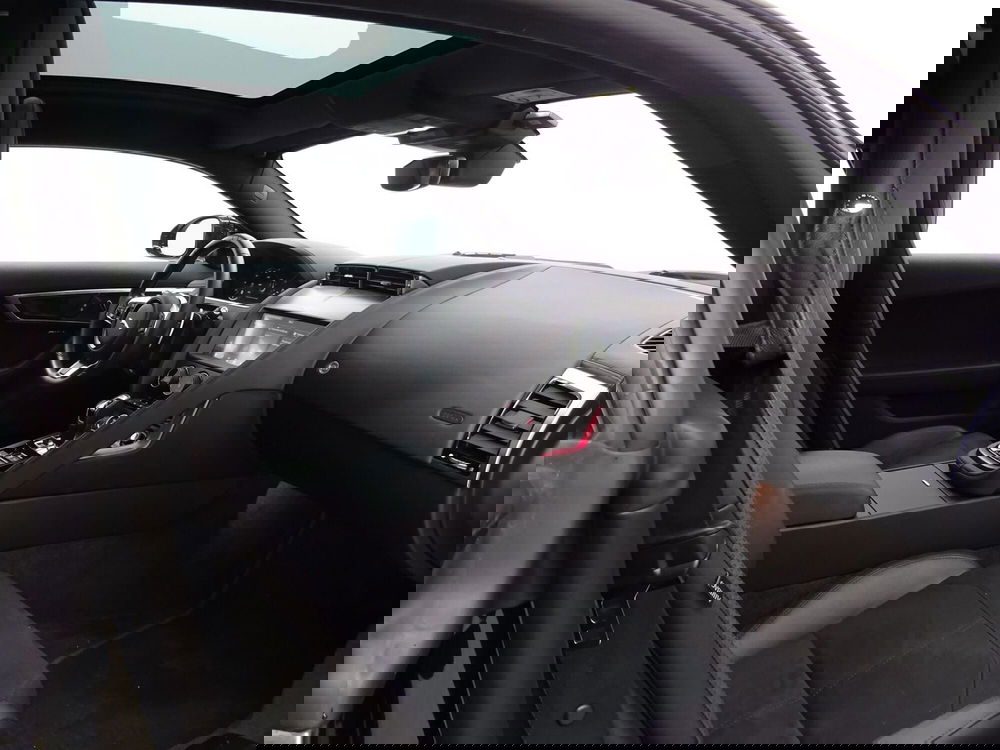 Jaguar F-Type Coupé usata a Como (3)
