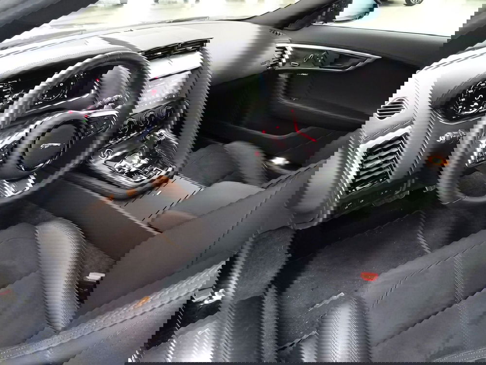 Jaguar F-Type Coupé usata a Como (4)