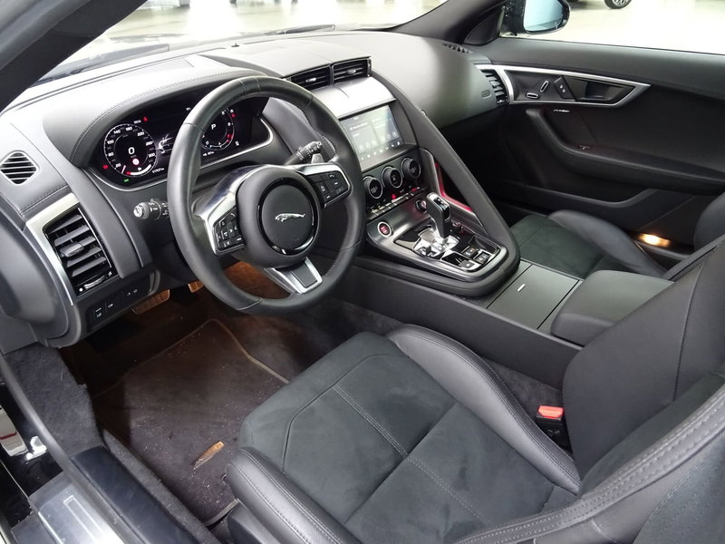 Jaguar F-Type Coupé usata a Como (4)