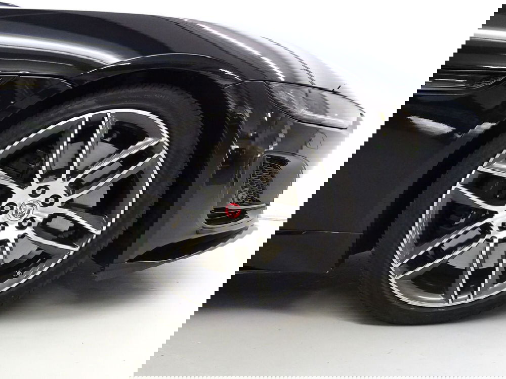 Jaguar F-Type Coupé usata a Como (9)