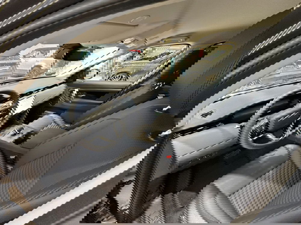 Land Rover Discovery Sport nuova a Forlì-Cesena (4)