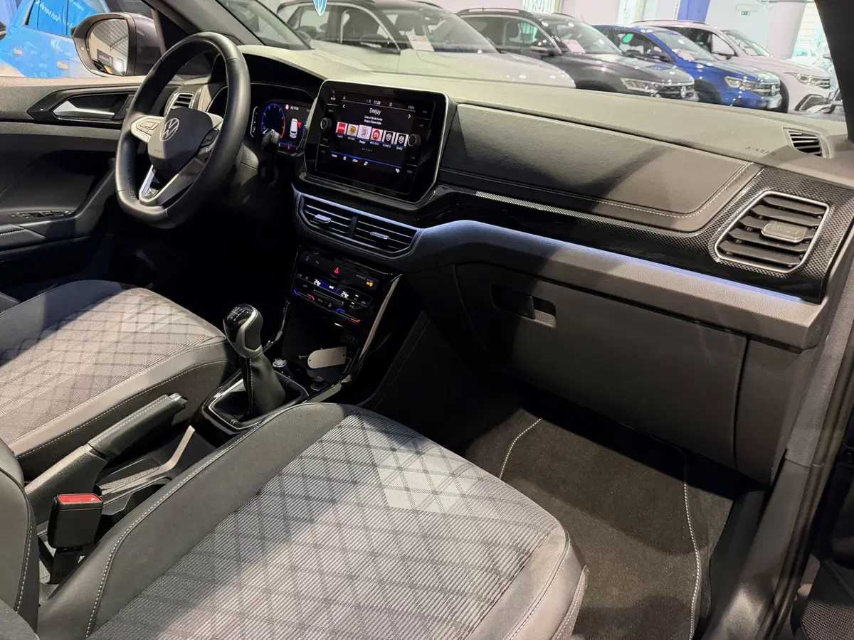 Volkswagen T-Cross usata a Genova (11)
