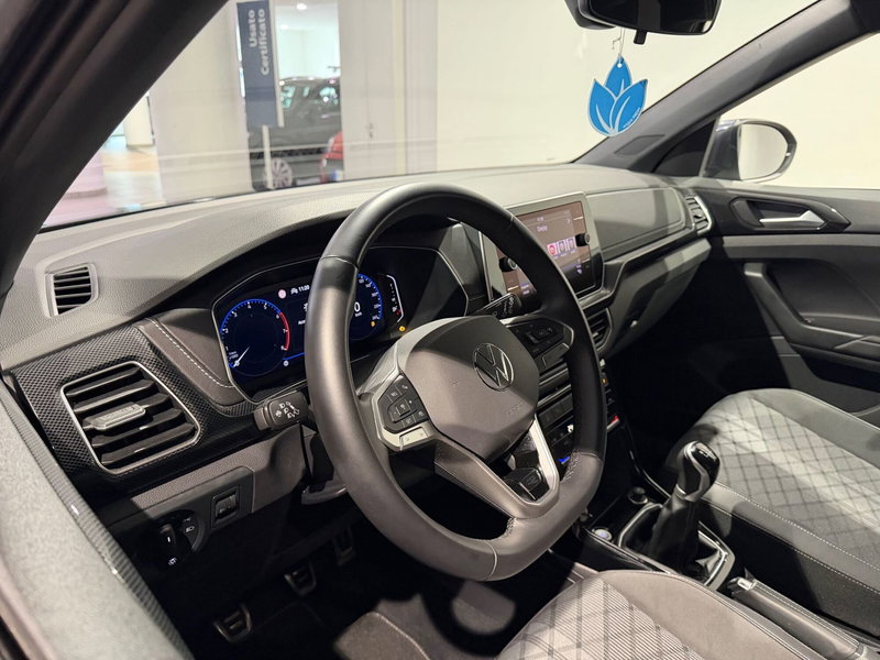 Volkswagen T-Cross usata a Genova (8)