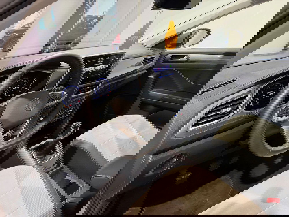 Volkswagen T-Roc usata a Genova (8)