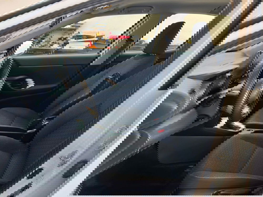 Toyota Yaris Cross usata a Roma (14)