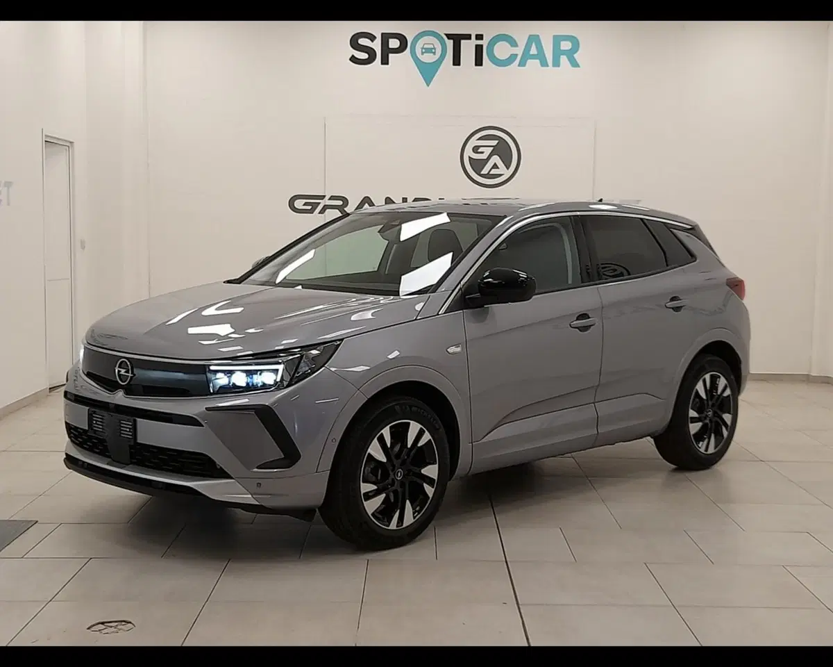 Opel Grandland nuova a Asti
