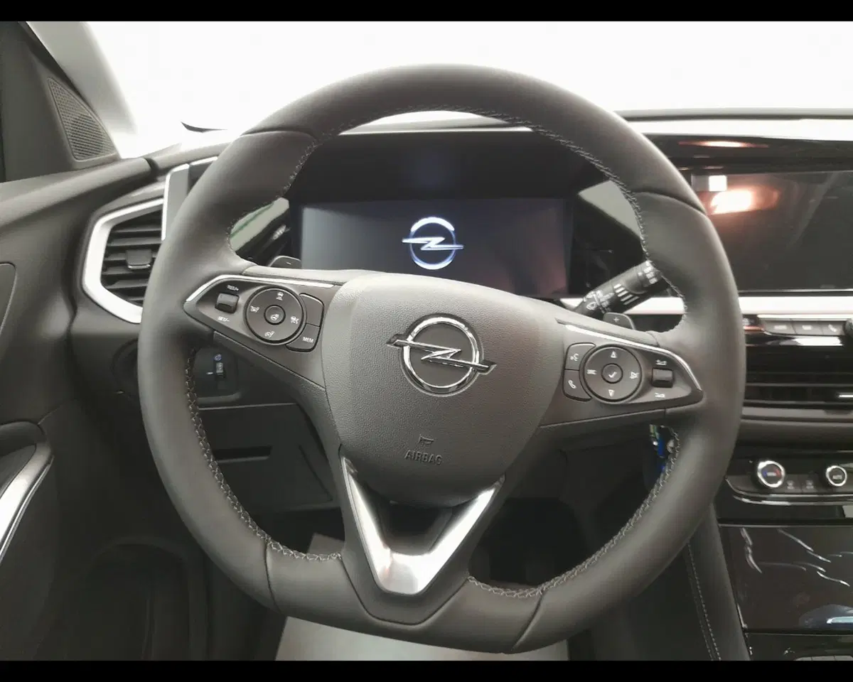 Opel Grandland nuova a Asti (12)