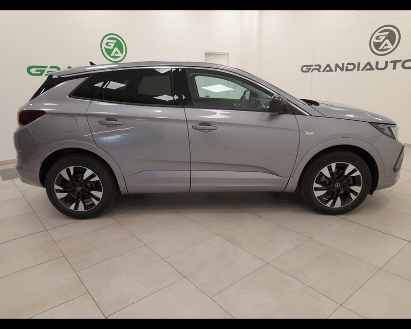 Opel Grandland nuova a Asti (5)