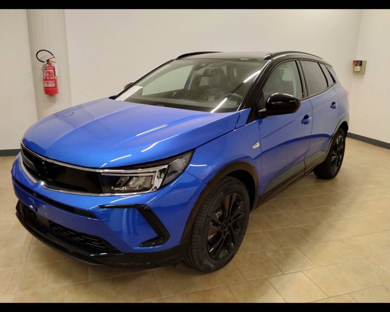 Opel Grandland nuova a Asti