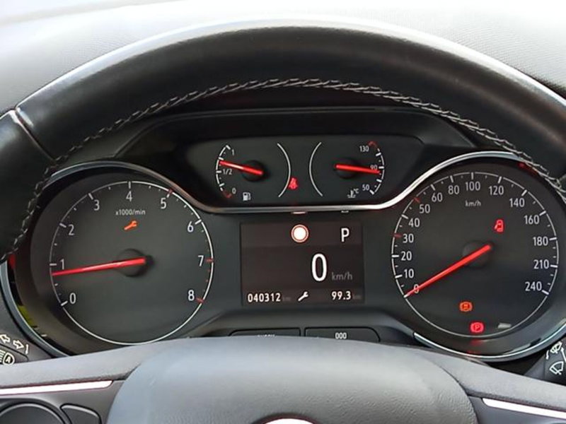 Opel Crossland usata a Frosinone (10)