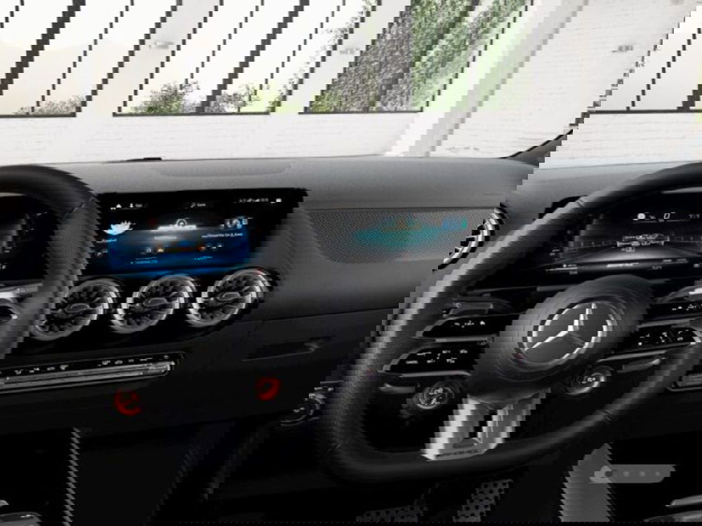 Mercedes-Benz GLA SUV nuova a Verona (5)