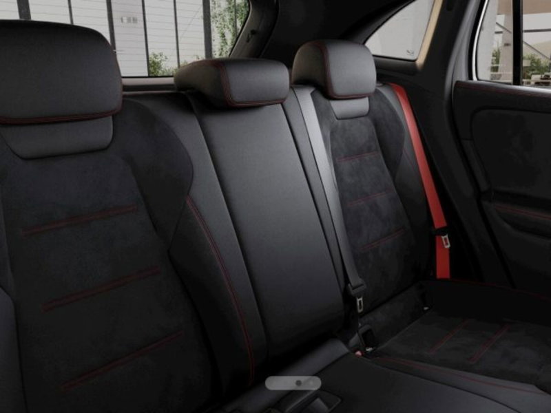 Mercedes-Benz GLA SUV nuova a Verona (7)