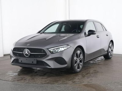 Mercedes-Benz Classe A 200 Automatic Sport del 2024 usata a Abbiategrasso