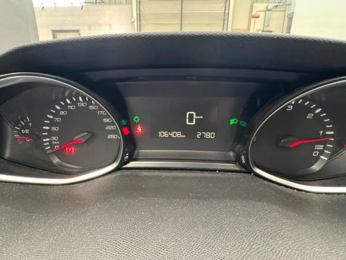Peugeot 308 SW usata a Vercelli (10)