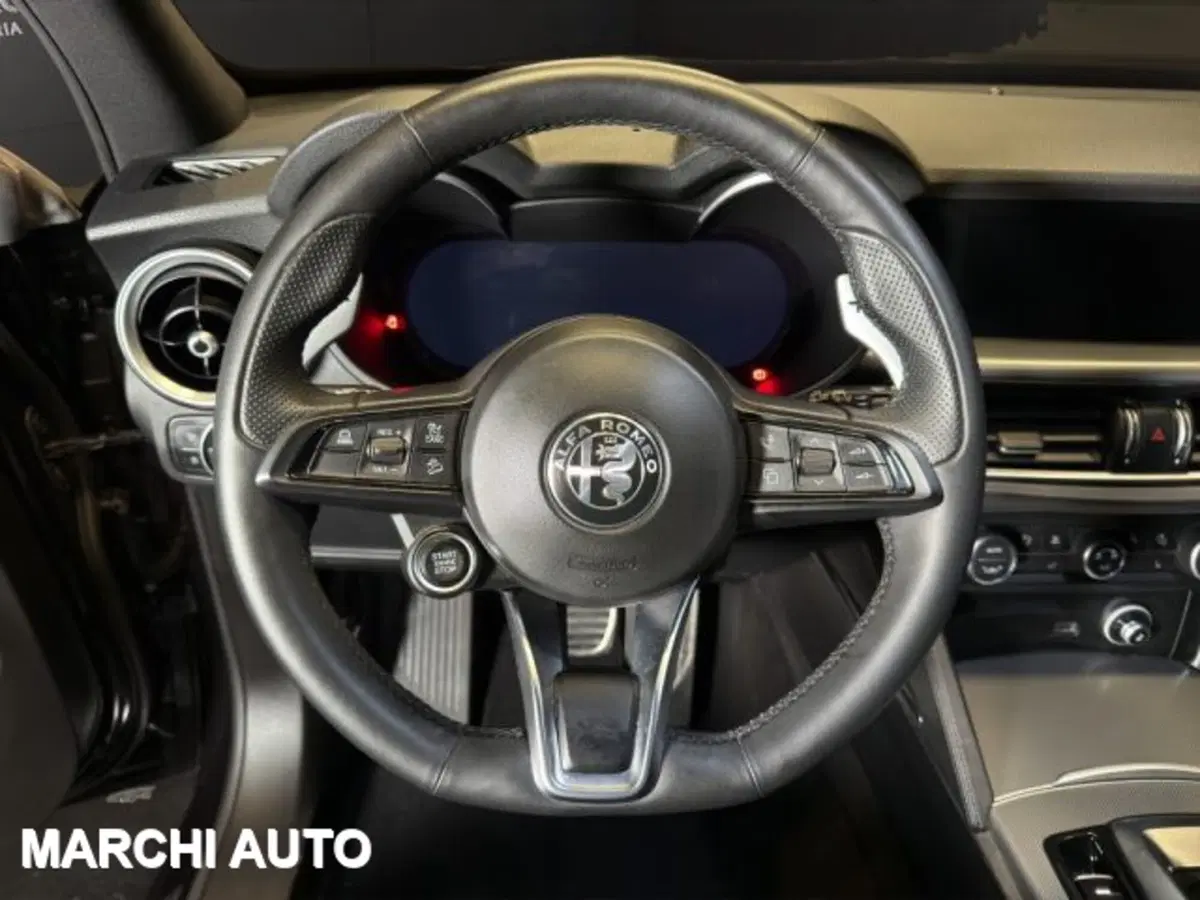 Alfa Romeo Stelvio usata a Perugia (13)