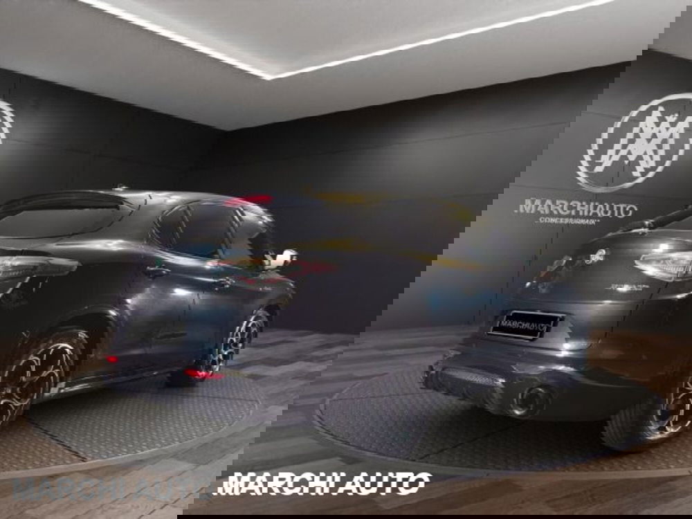 Alfa Romeo Stelvio usata a Perugia (5)