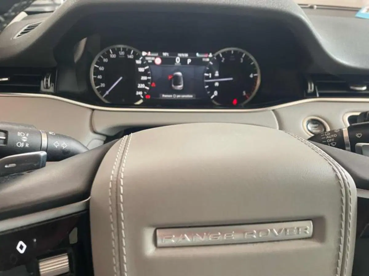 Land Rover Range Rover Evoque usata a Lucca (5)