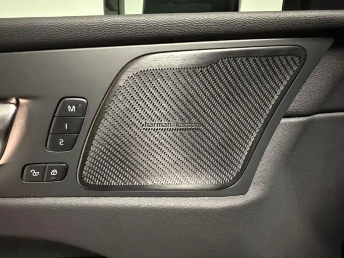 Volvo XC60 usata a Como (12)