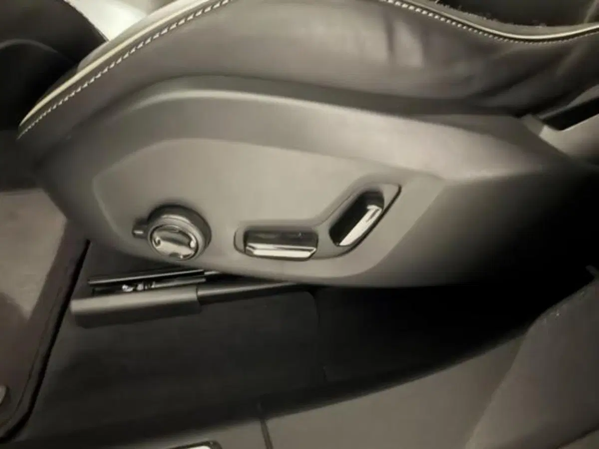 Volvo XC60 usata a Como (20)