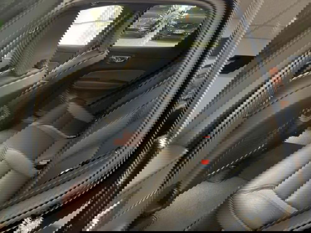 Volvo XC60 usata a Como (8)