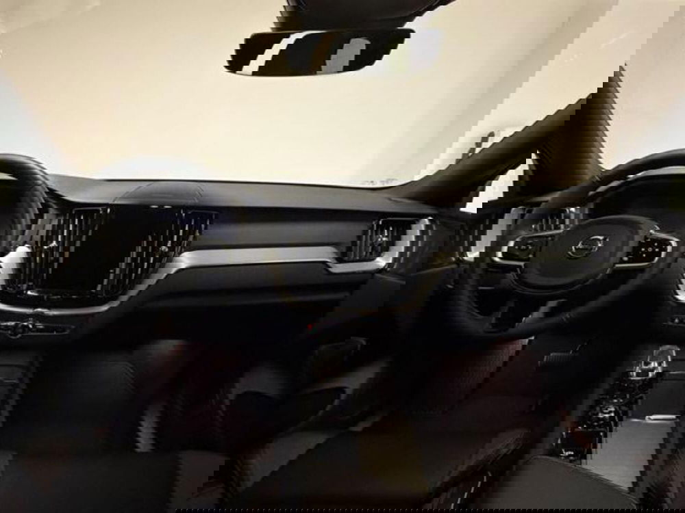 Volvo XC60 usata a Como (9)