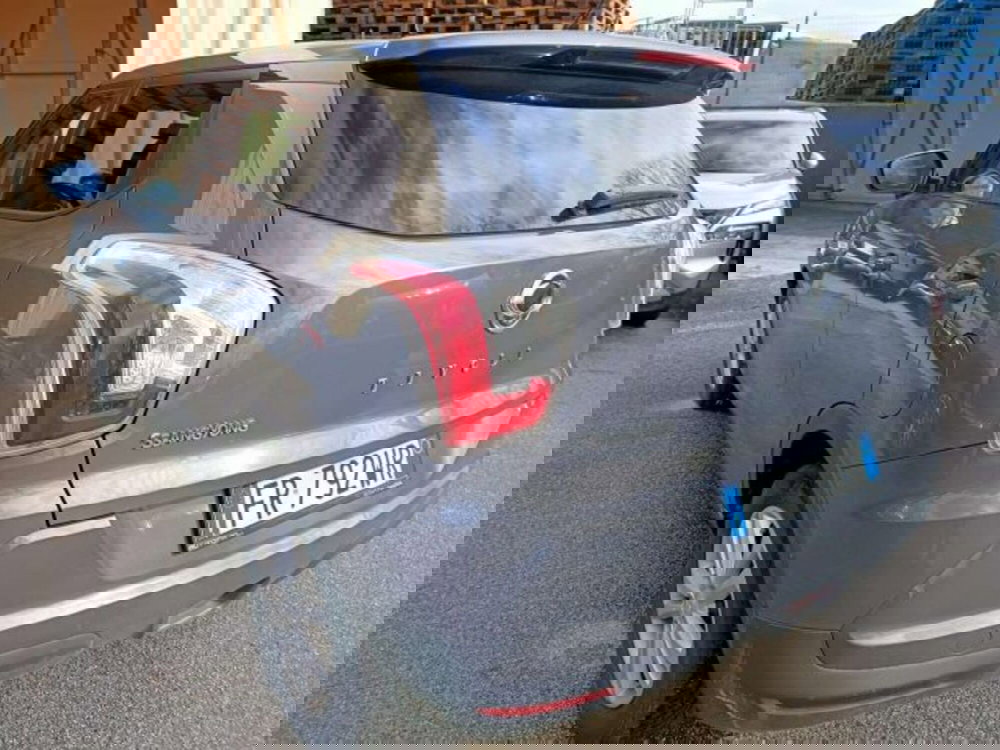 Ssangyong Tivoli usata a Firenze (6)