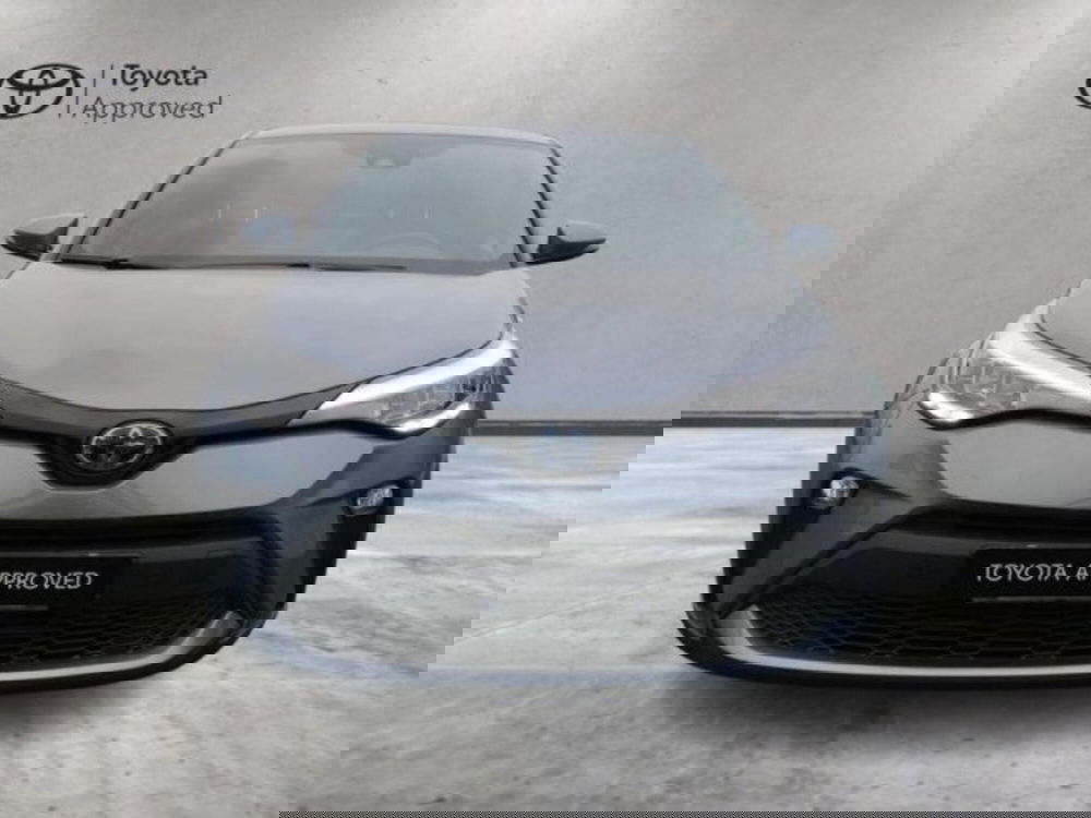 Toyota Toyota C-HR usata a Roma (13)